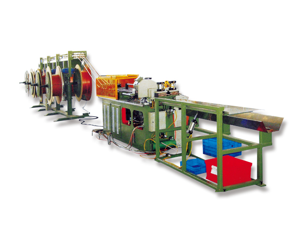 Straighter-and-cut-to-length-machine